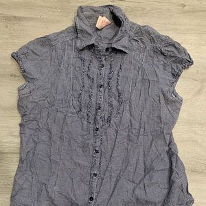 Womens faded glory short sleeve ruffle front top